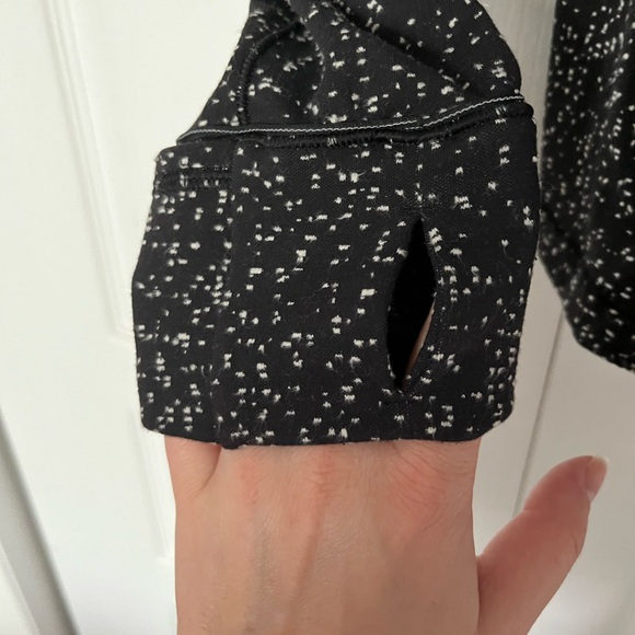 Lululemon Run Briskly 1/2 Zip - Picture 6 of 8